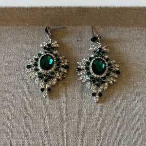 Vintage-Inspired Emerald Green Crystal Drop Earrings for Women